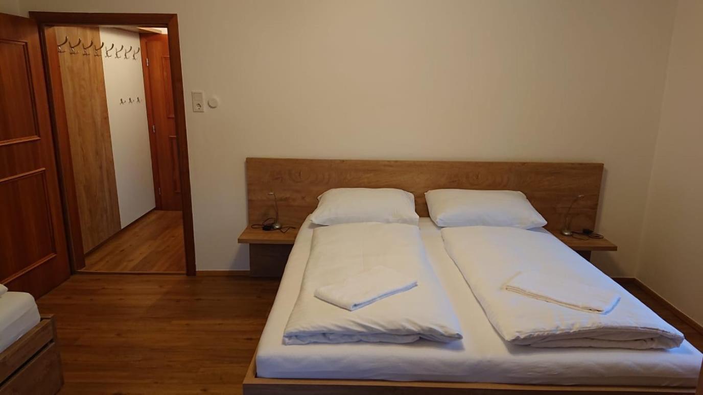 Alte Schule Appartement Rattendorf Buitenkant foto